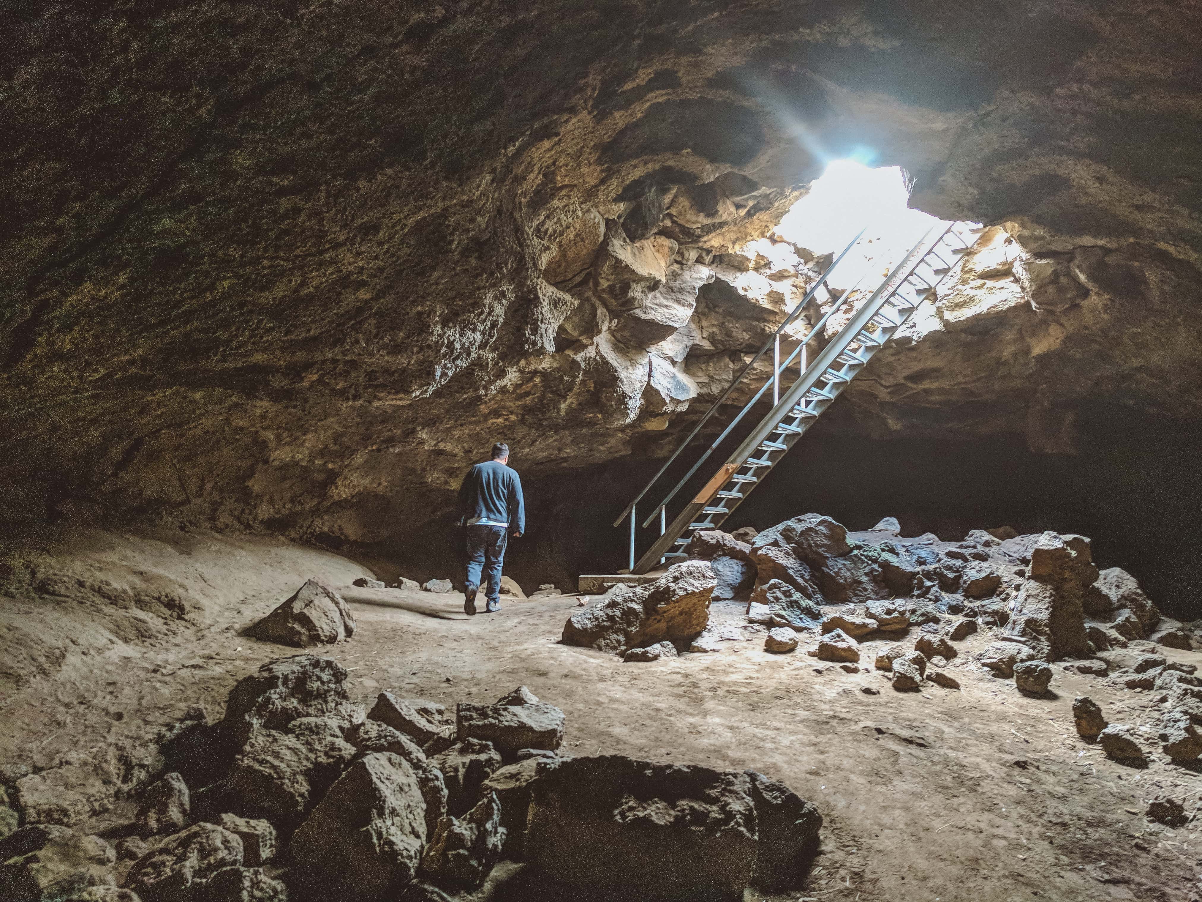 Boyd Cave, Central Oregon
