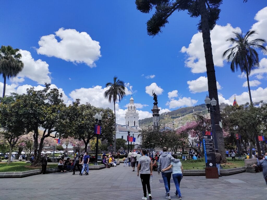 Sunny weather marks the fall in Ecuador