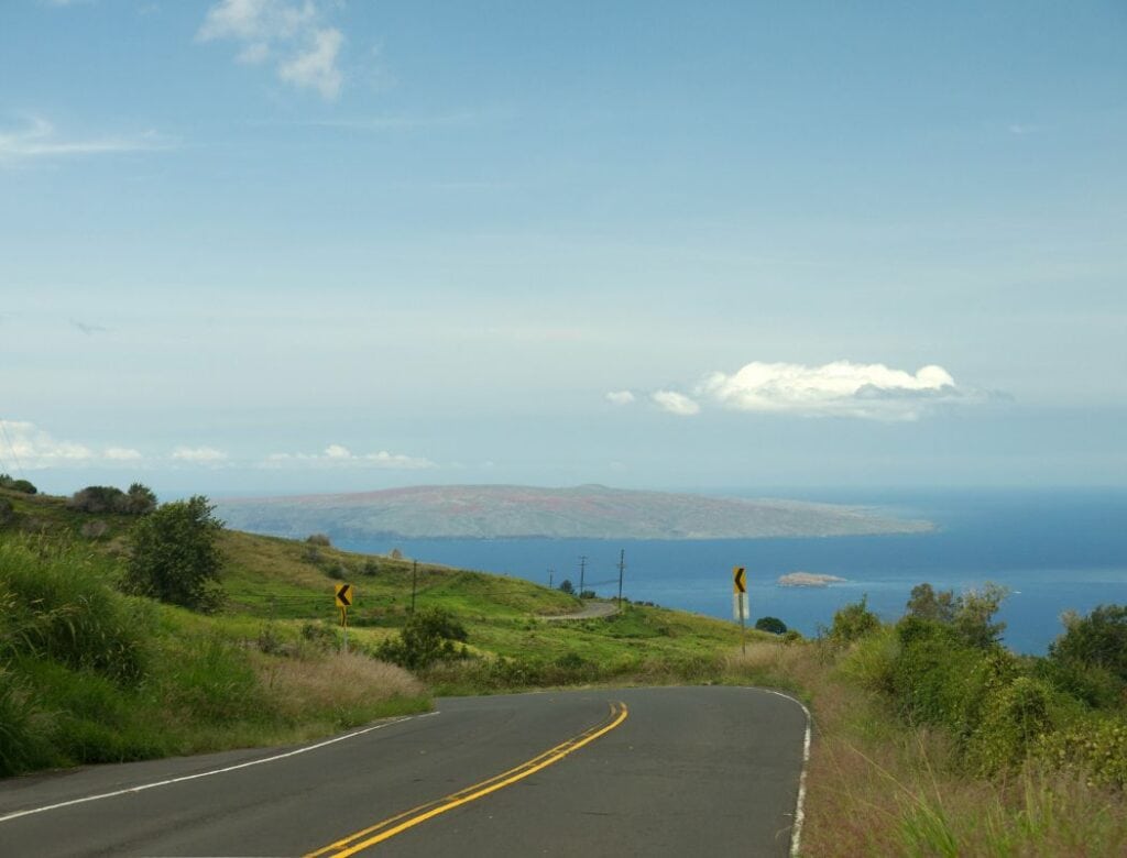 Spectacular ocean views can be seen while driving on Hawaii regardless whether you see Maui or Big Island