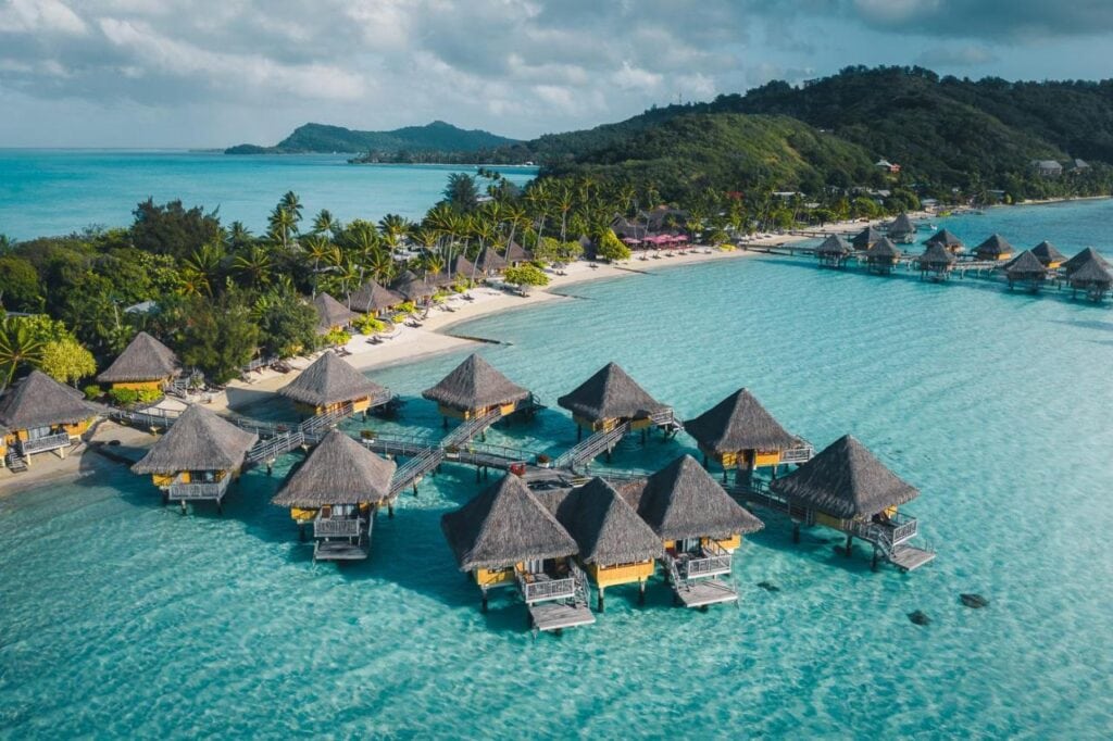 Intercontinental Le Moana is a resort owned and operated by IHG.