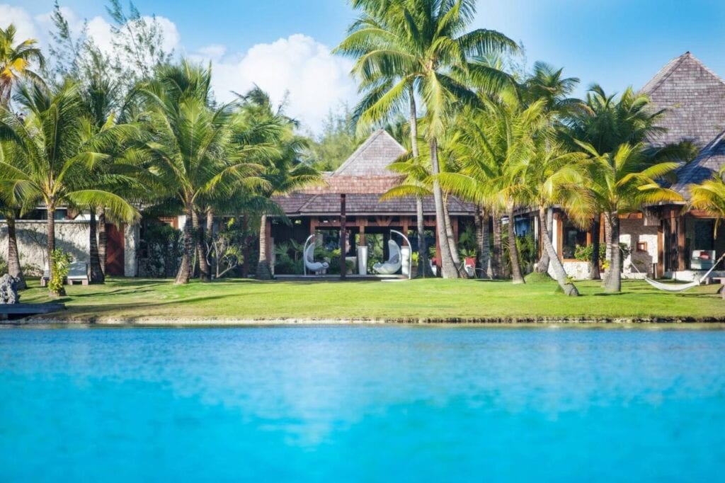 St. Regis Bora Bora Resort offers an exceptional experience for travelers in their overwater bungalows.