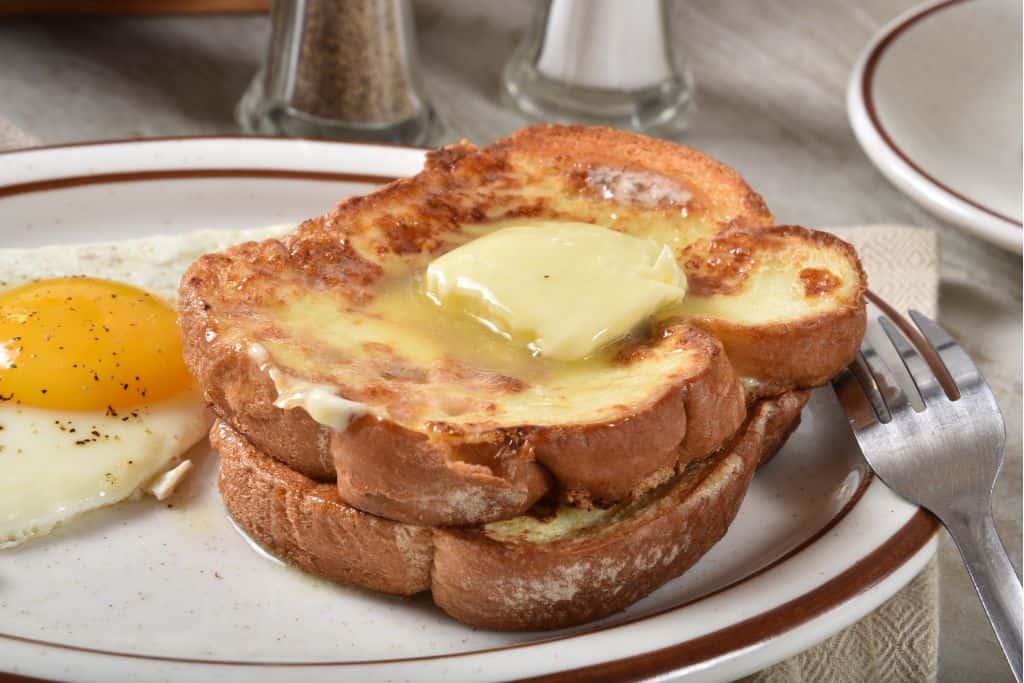 Get french toast and eggs at Idaho Falls' breakfast restaurants!