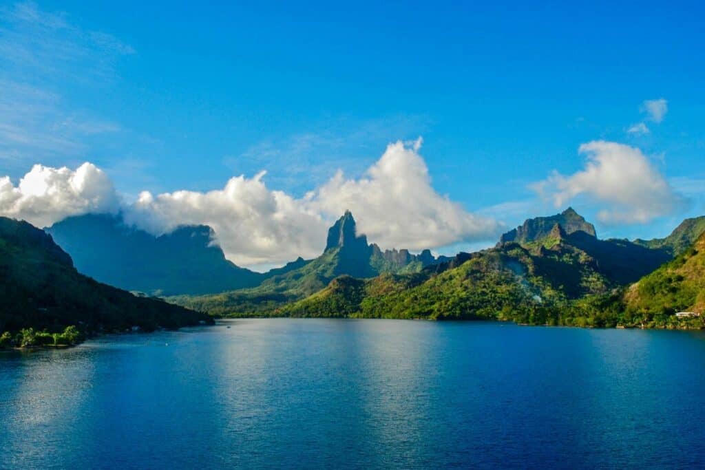 Hiking in Bora Bora is an Honeymoon activity that doesn't cost a thing.
