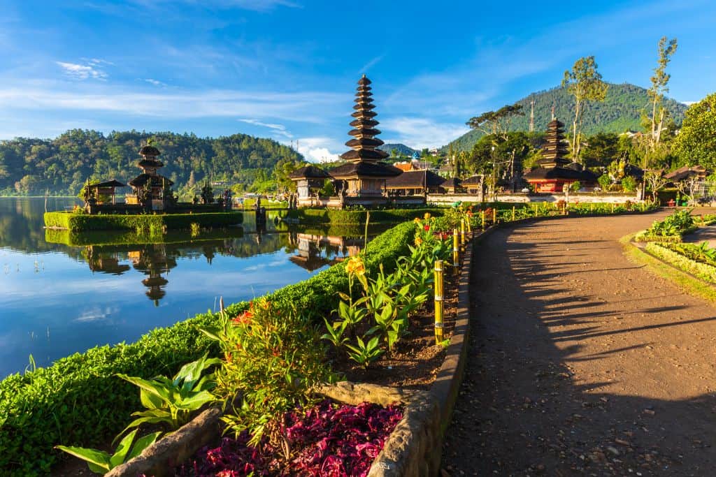 Bulings and walkway in Bali