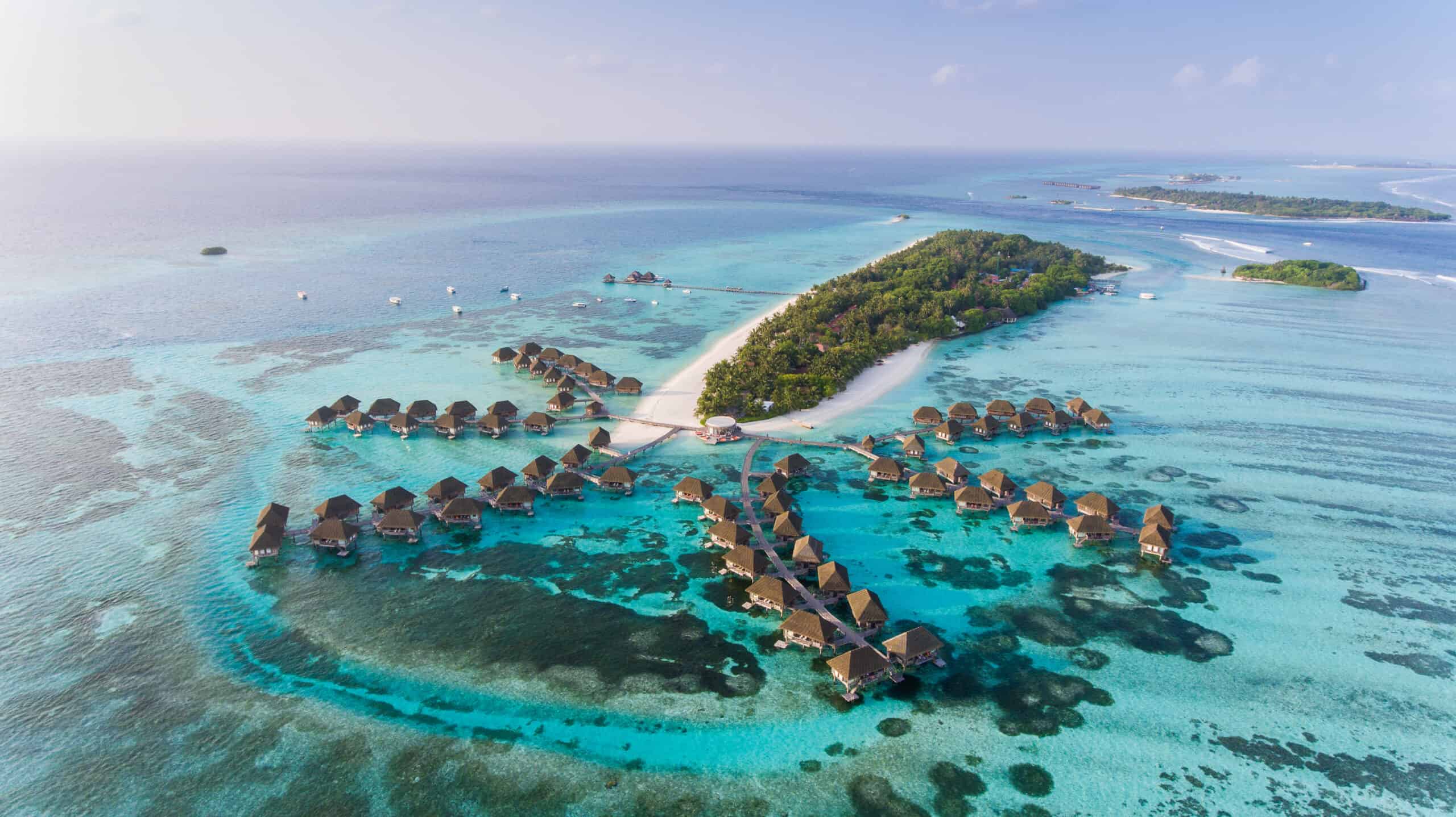 A picture of the Maldives overwater bungalows luxury.