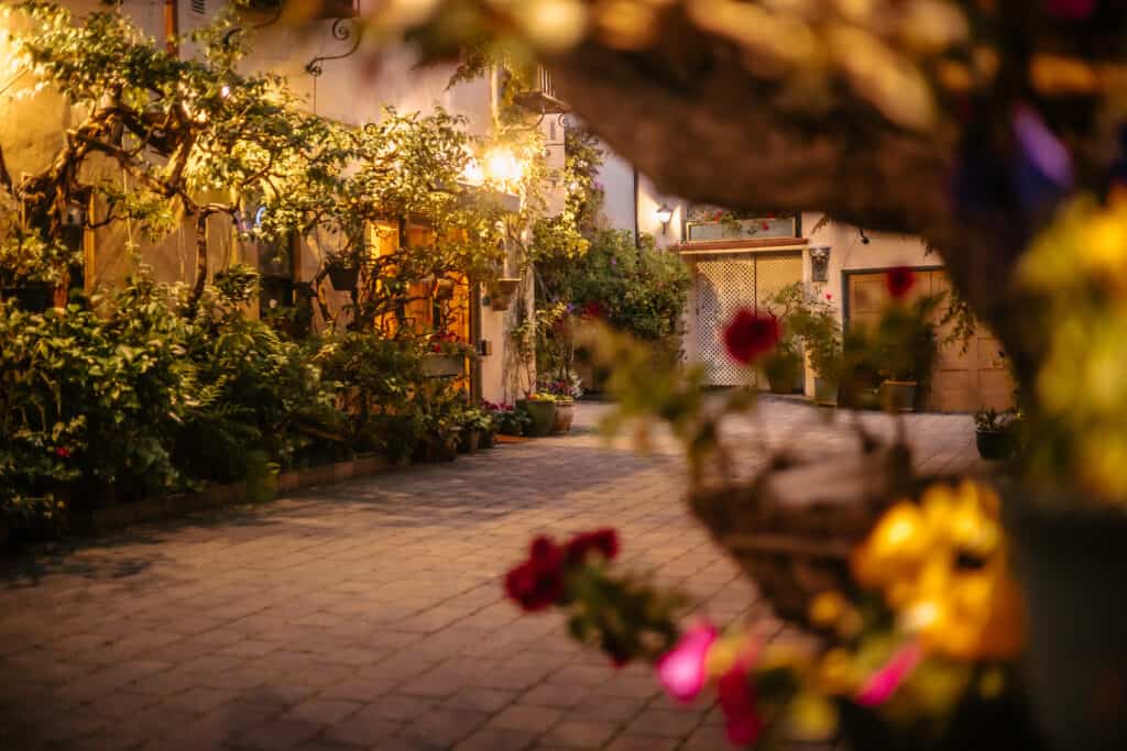 A view of the courtyard at the Marina Motel in San Francisco.